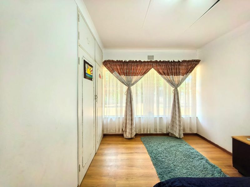 Lovely family house for sale in a prime area in Sasolburg - Photo 8