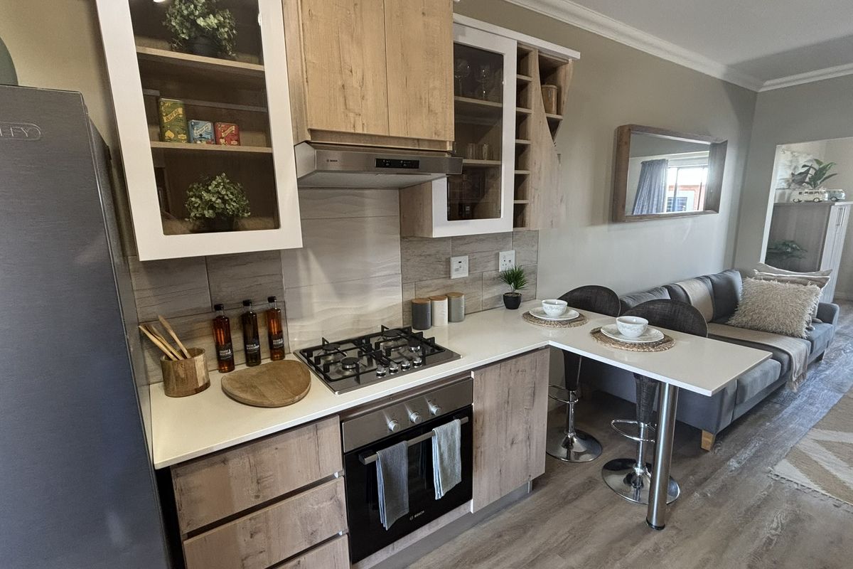 Apartment For Sale In Pretoria - Photo 2