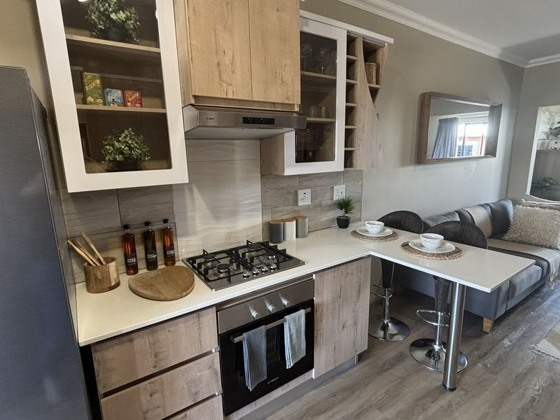 Apartment For Sale In Pretoria - Photo 2