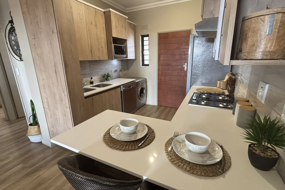 Apartment For Sale In Pretoria - Photo 3