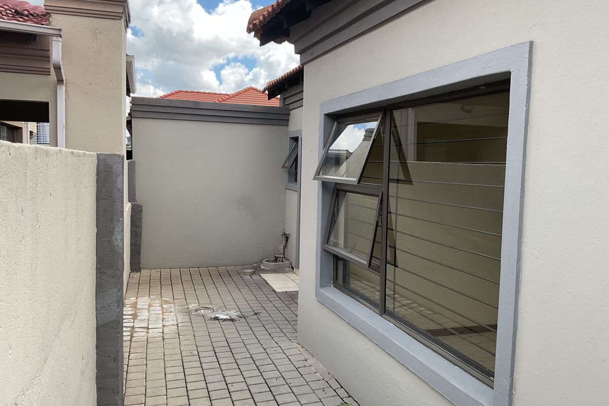Freehold For Sale In Midrand - Photo 3