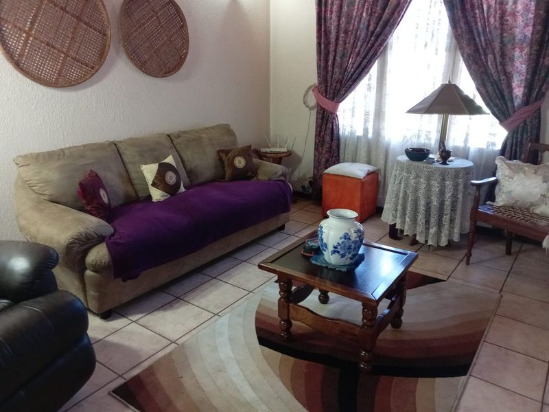 FOR SALE – BEAUTIFUL FAMILY HOME IN VANDERBIJLPARK S.W.2 - Photo 7