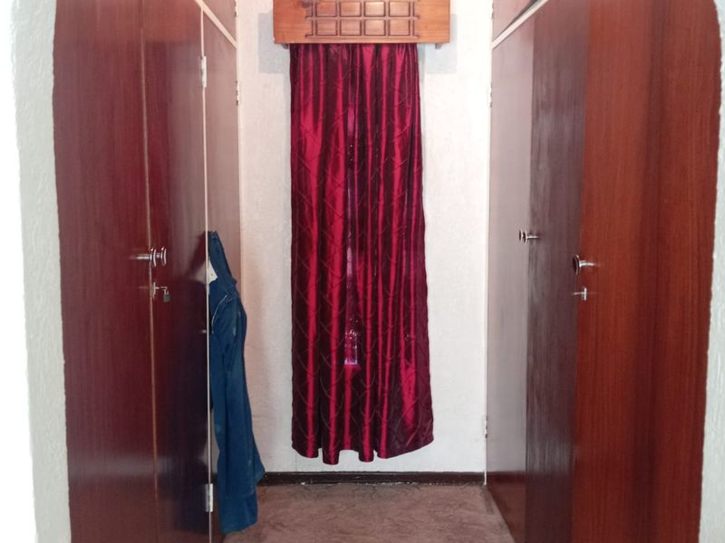 FOR SALE – BEAUTIFUL FAMILY HOME IN VANDERBIJLPARK S.W.2 - Photo 6