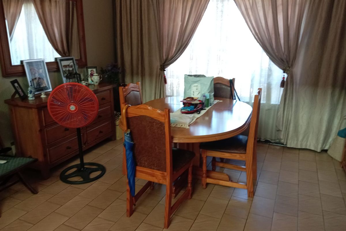 FOR SALE – BEAUTIFUL FAMILY HOME IN VANDERBIJLPARK S.W.2 - Photo 5