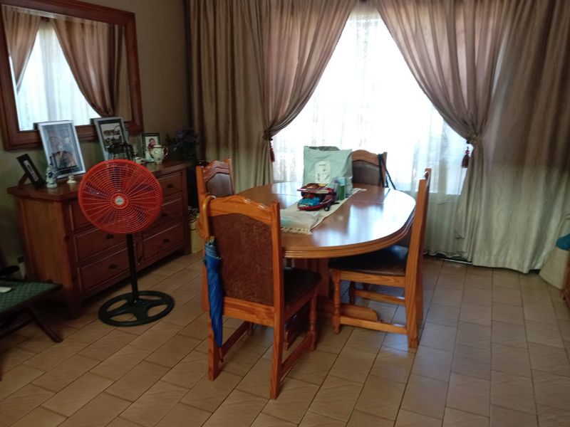 FOR SALE – BEAUTIFUL FAMILY HOME IN VANDERBIJLPARK S.W.2 - Photo 5