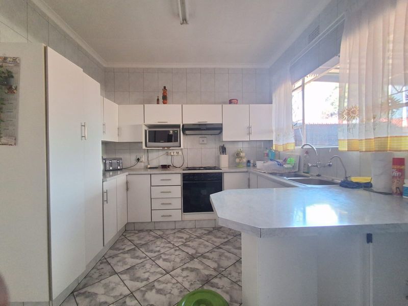 Immaculate 3-Bedroom Townhouse – Three Rivers. - Photo 8