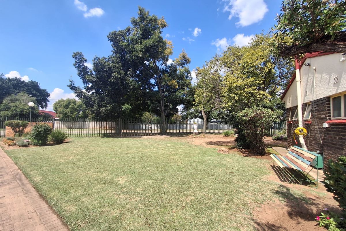 Immaculate 3-Bedroom Townhouse – Three Rivers. - Photo 2