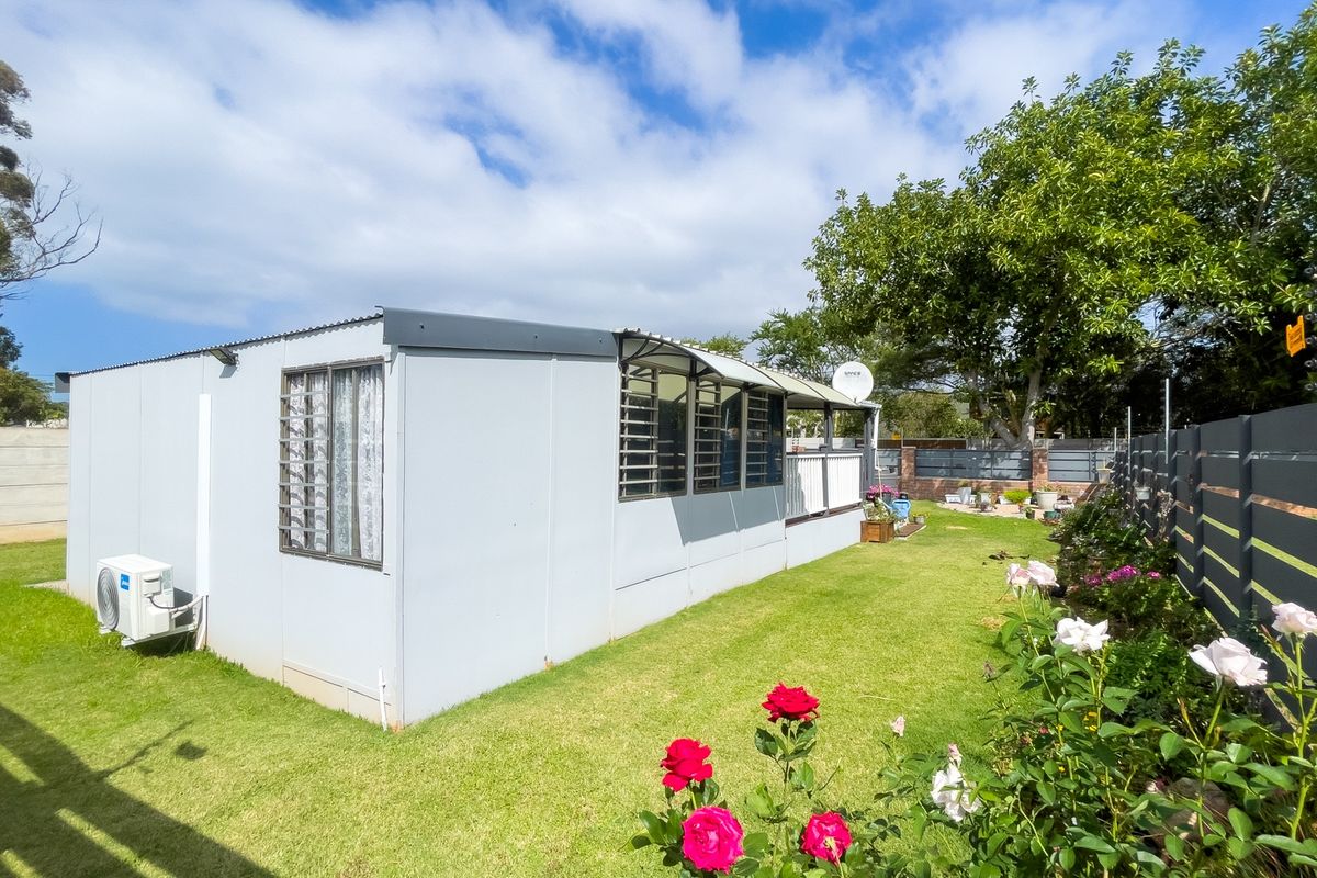 Large Flat stand near Klein Brak River - Photo 4