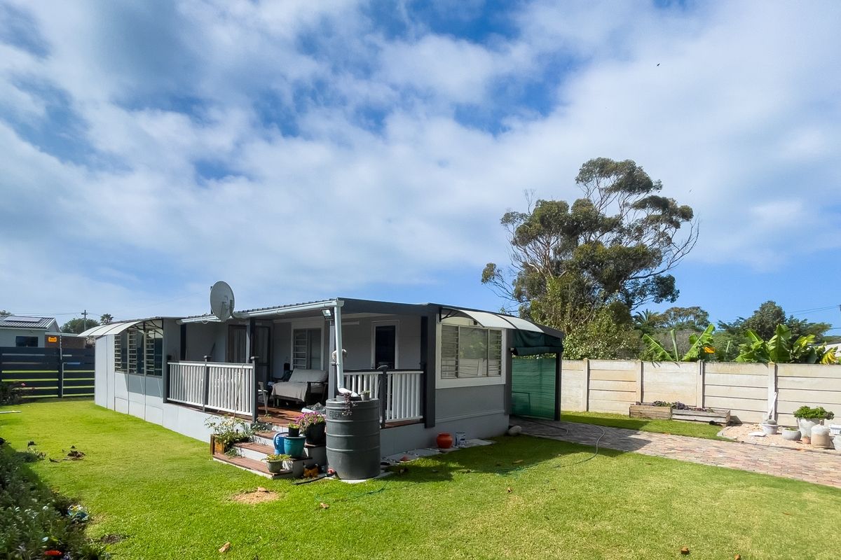 Large Flat stand near Klein Brak River - Photo 3