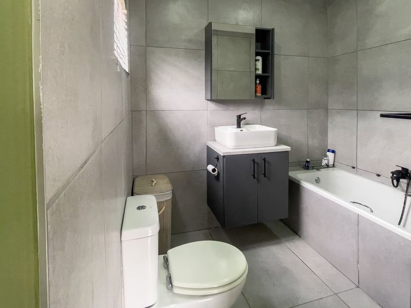 Large Flat stand near Klein Brak River - Photo 9