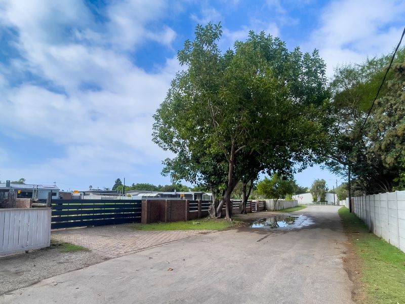 Large Flat stand near Klein Brak River - Photo 2