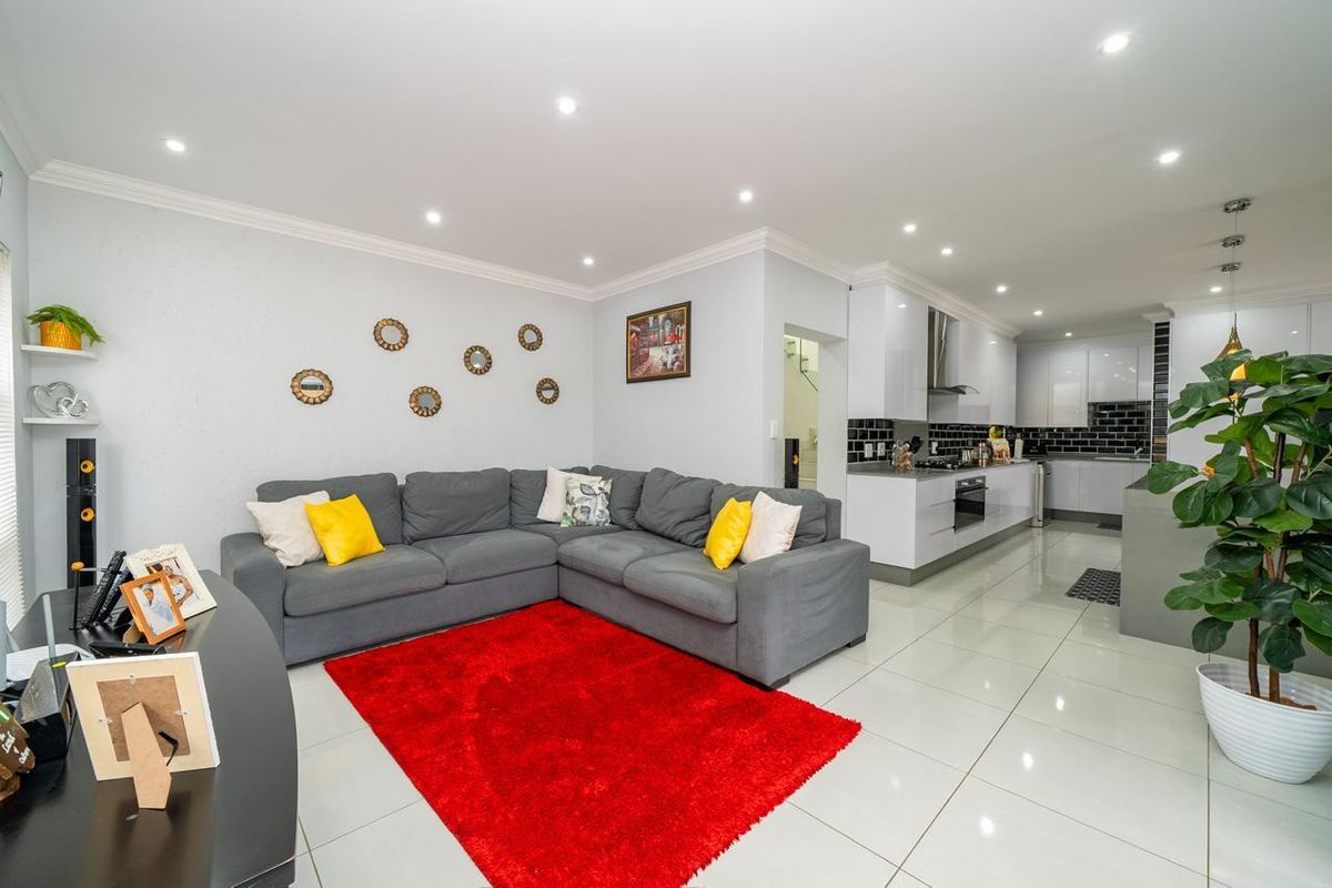 Gorgeous property in Helderwyk,Brakpan - Photo 5