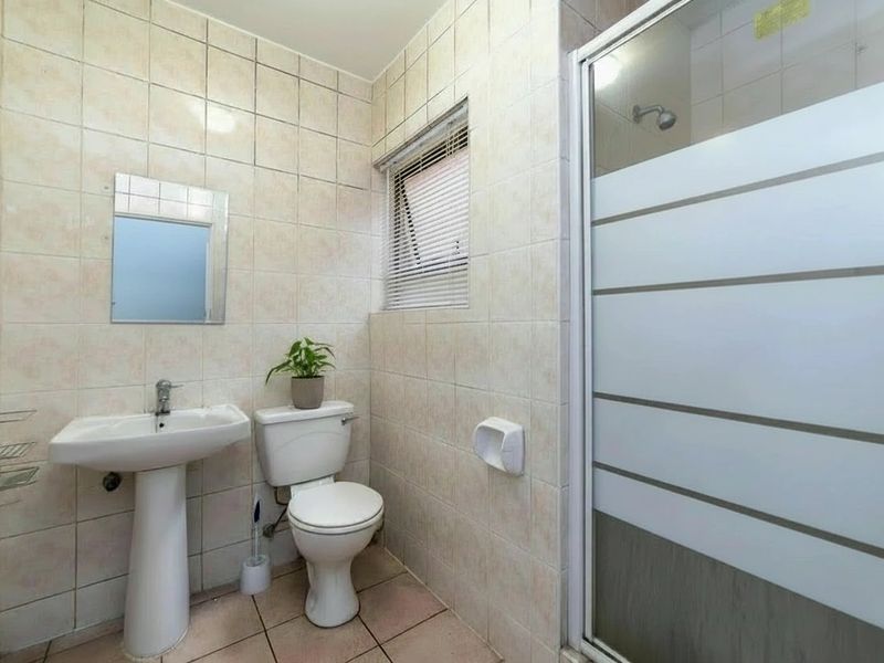 Want Space Without the Fuss? - Photo 8