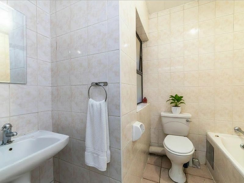 Want Space Without the Fuss? - Photo 6