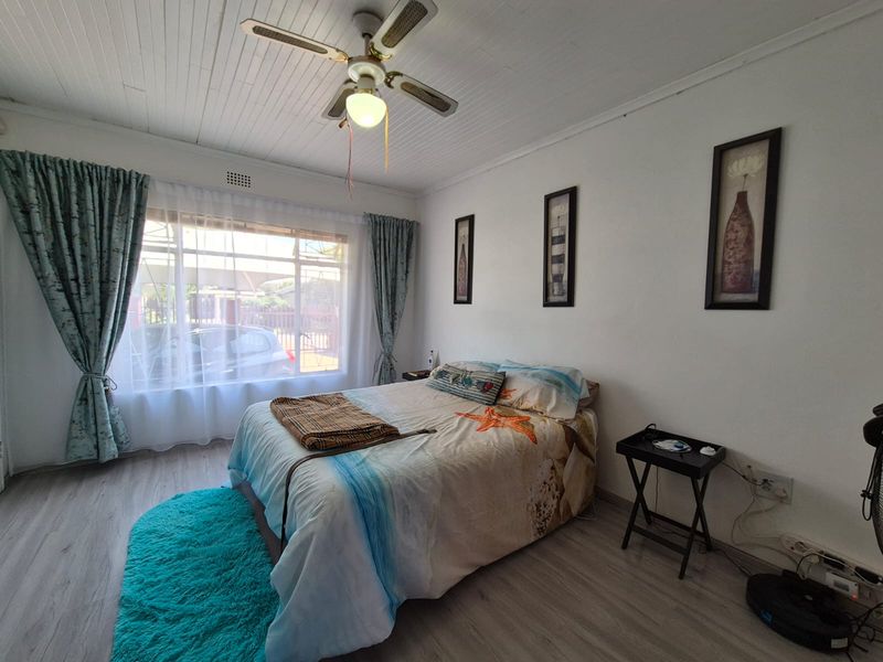 !LUXURY Home for sale!  !Escape to your dream retreat!  OR  !Perfect Opportunity for Investment! - Photo 3