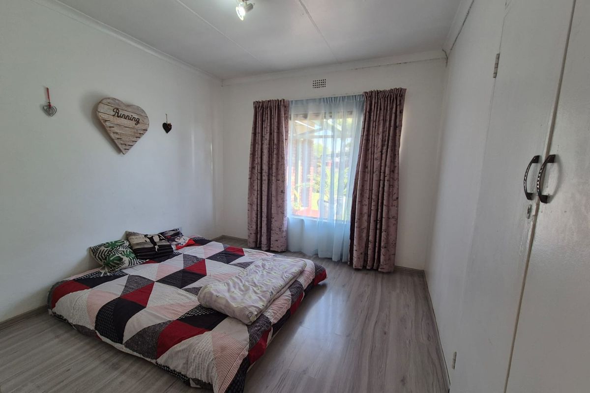 !LUXURY Home for sale!  !Escape to your dream retreat!  OR  !Perfect Opportunity for Investment! - Photo 2