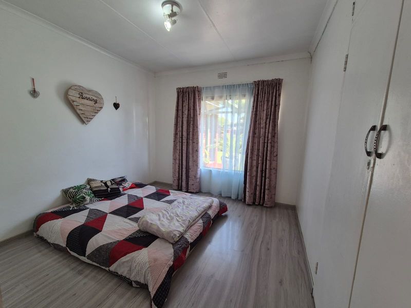 !LUXURY Home for sale!  !Escape to your dream retreat!  OR  !Perfect Opportunity for Investment! - Photo 2