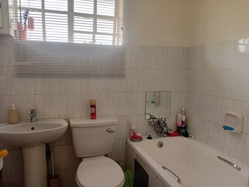 Lovely 3 Bedroom Apartment for sale! - Photo 8