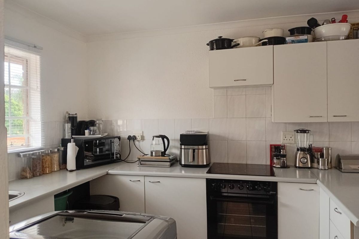 Lovely 3 Bedroom Apartment for sale! - Photo 2