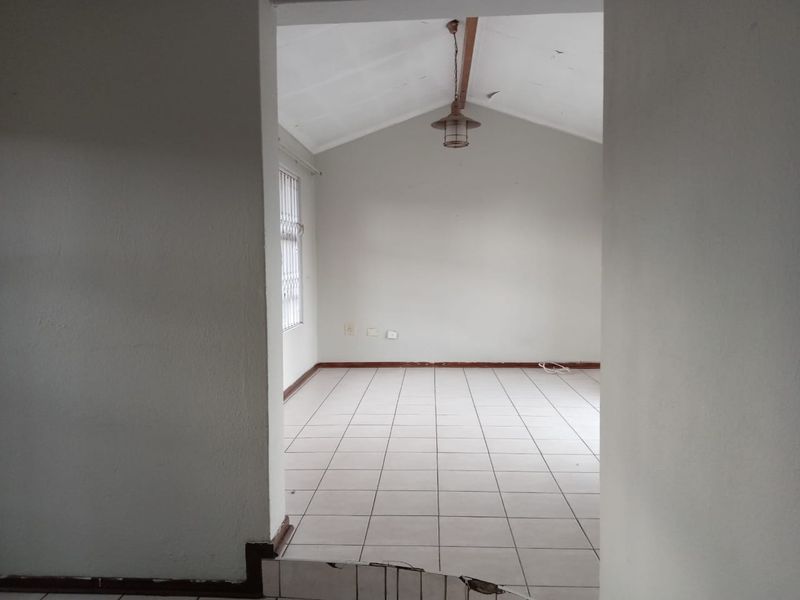 Secluded Corner House – Elandspark - Photo 6