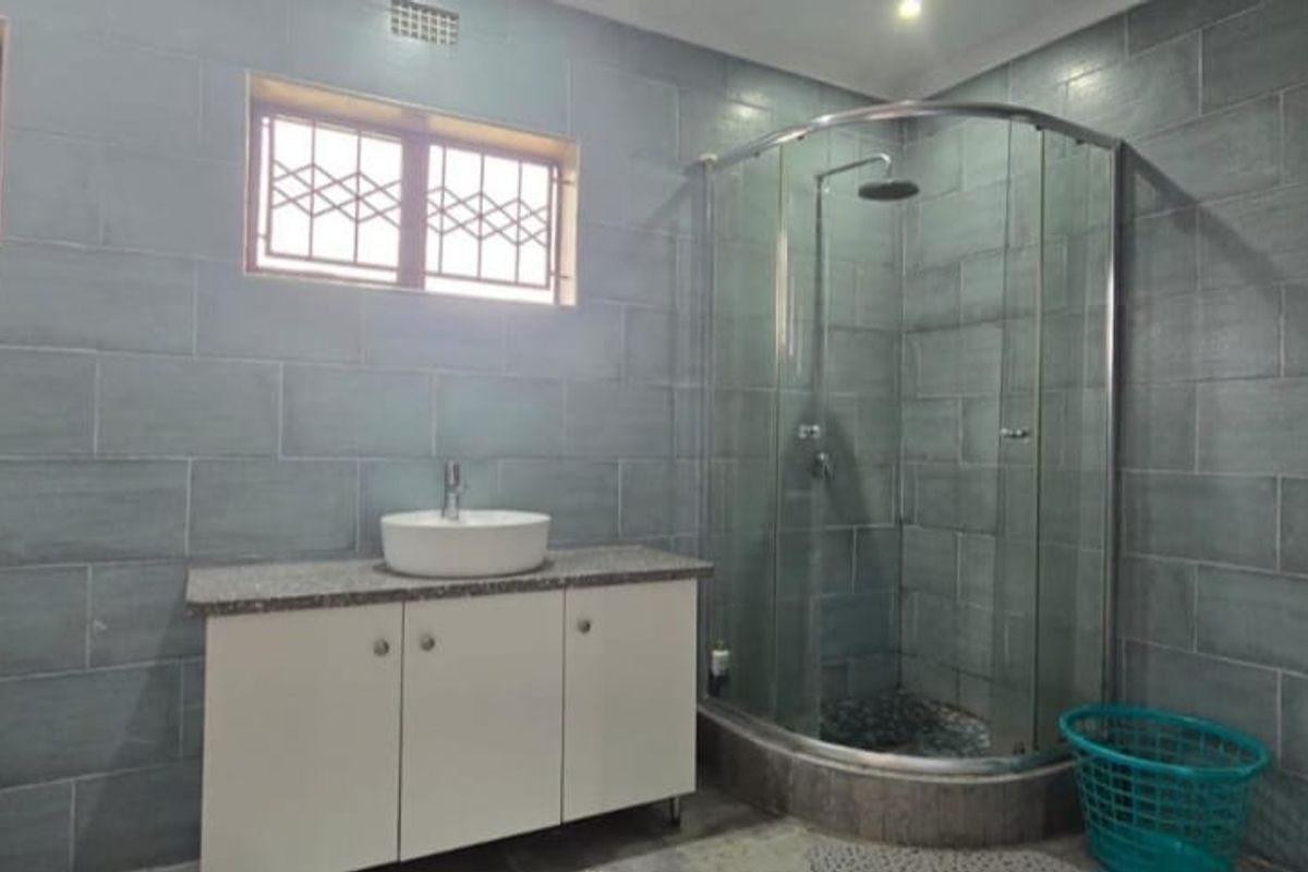 The Ultimate Family Residence - Photo 2