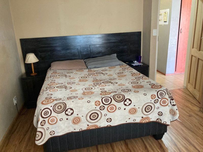 2 Bedroom 1 Bathroom family home FOR SALE! - Photo 9