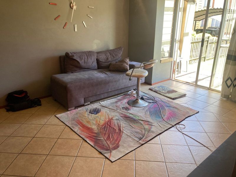 2 Bedroom 1 Bathroom family home FOR SALE! - Photo 8