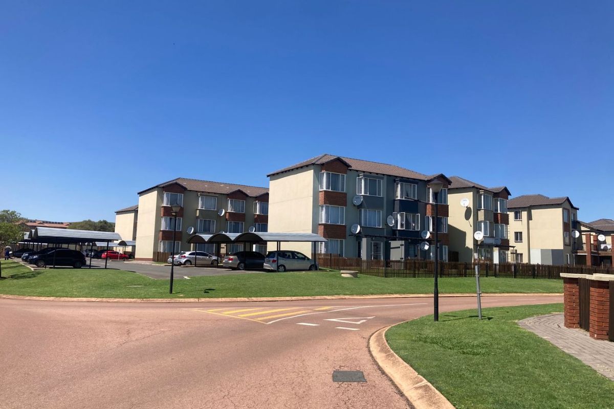 2 Bedroom 1 Bathroom family home FOR SALE! - Photo 2