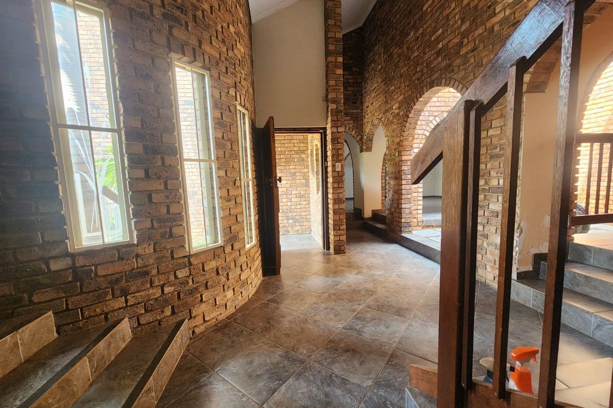 4 Bedroom Family home has it all! - Photo 2