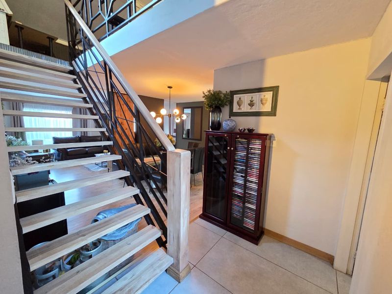 Stunning family home for sale in Montana Park! - Photo 5