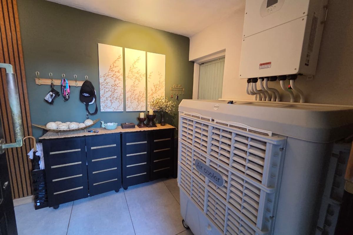 Stunning family home for sale in Montana Park! - Photo 4