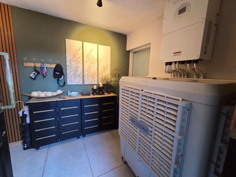 Stunning family home for sale in Montana Park! - Photo 4