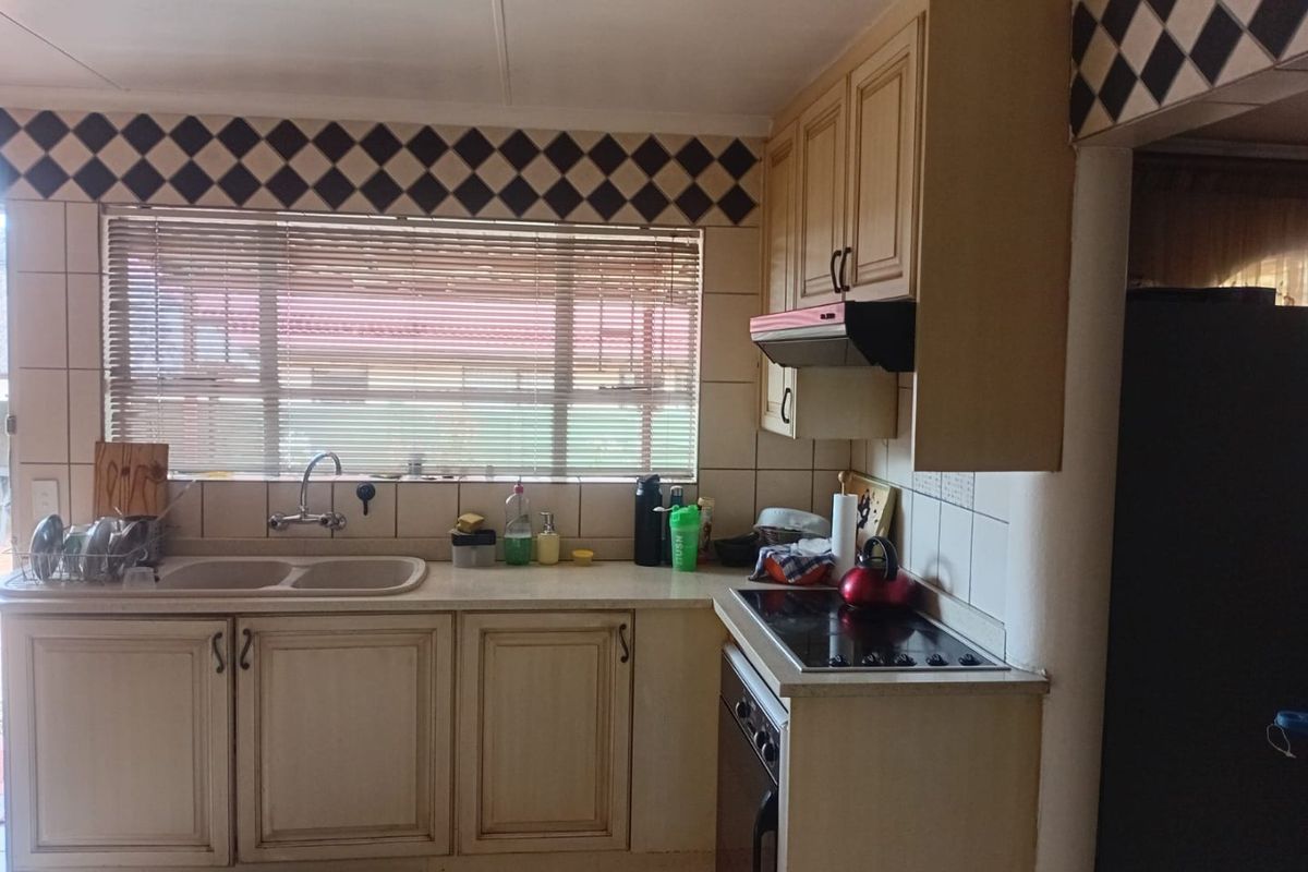 Spacious 4-Bedroom Family Home in Montana - Photo 3