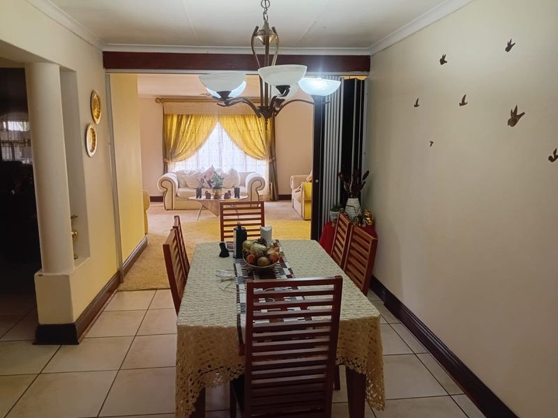 Spacious 4-Bedroom Family Home in Montana - Photo 5