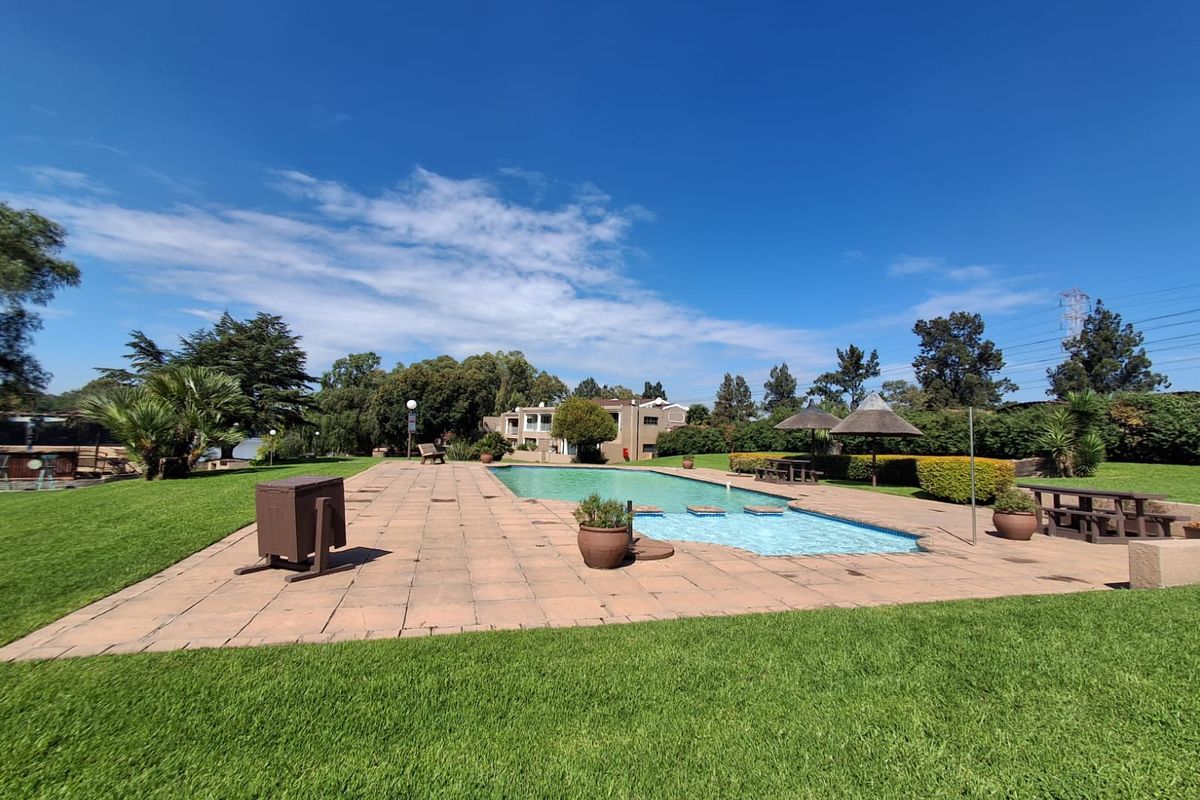 Lifestyle Living in Peacehaven – 2 Bedroom Apartment. - Photo 2