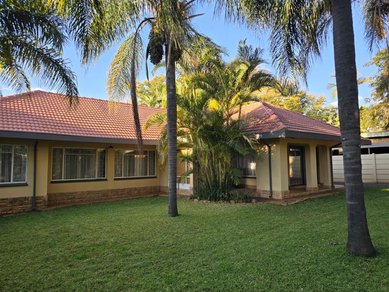 Family Home on Offer: 3 Bedrooms, 2 Bathrooms! - Photo 3