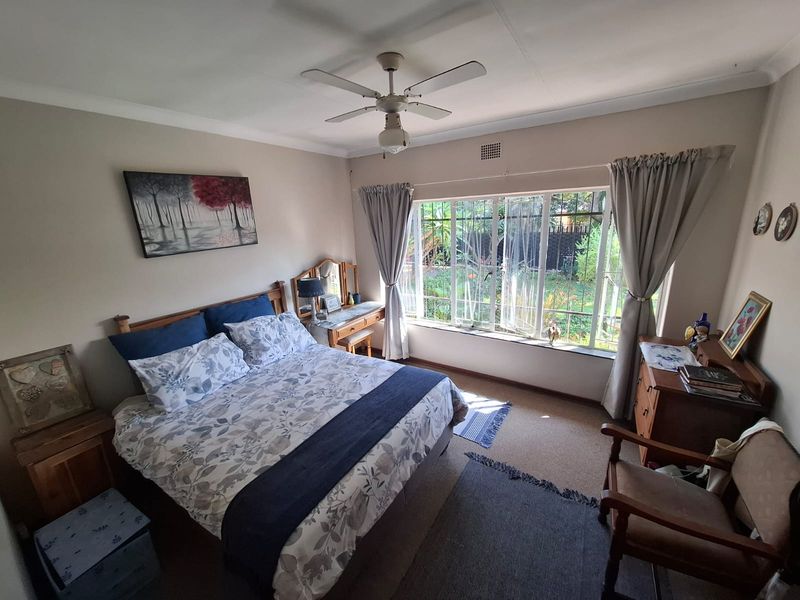 4 Bedroom House with Flatlet - Photo 10