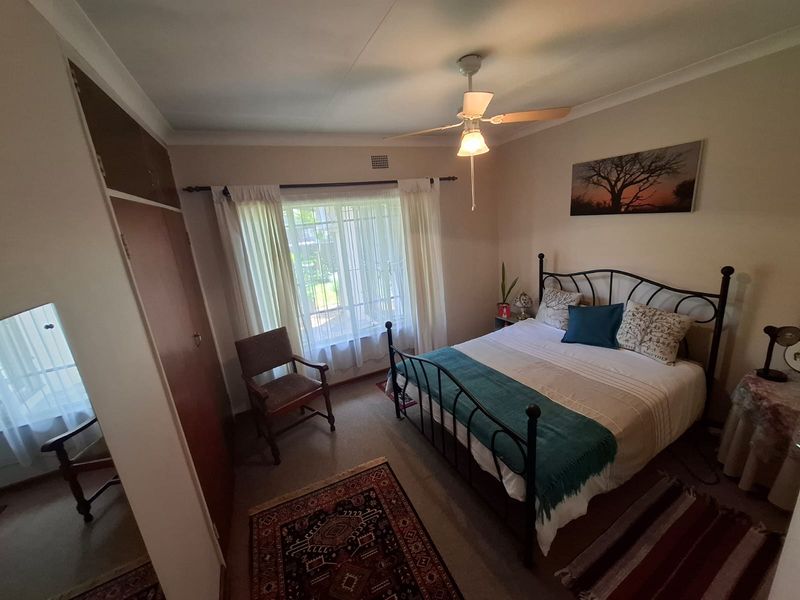 4 Bedroom House with Flatlet - Photo 9