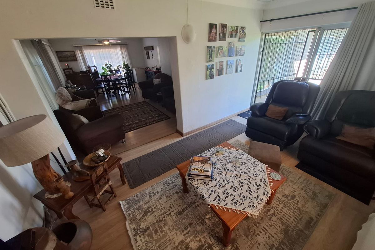 4 Bedroom House with Flatlet - Photo 5