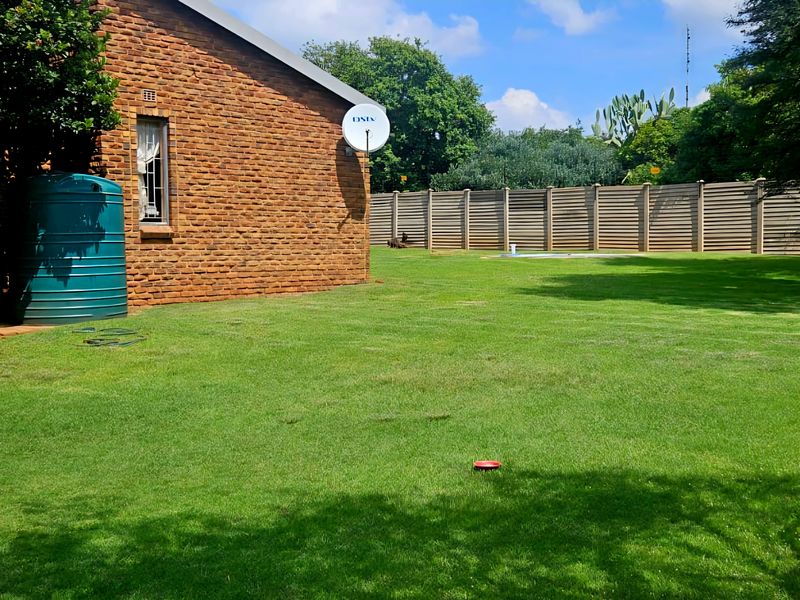 PREMIUM RESIDENTIAL OPPORTUNITY: DUAL-LIVING EXCELLENCE IN REYNO RIDGE - Photo 8