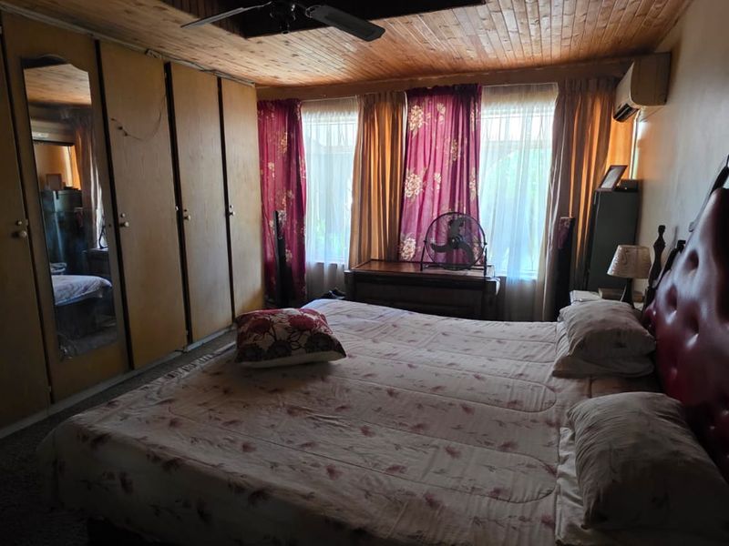 Spacious Family Home with Separate Flatlet in CE2 - Photo 9