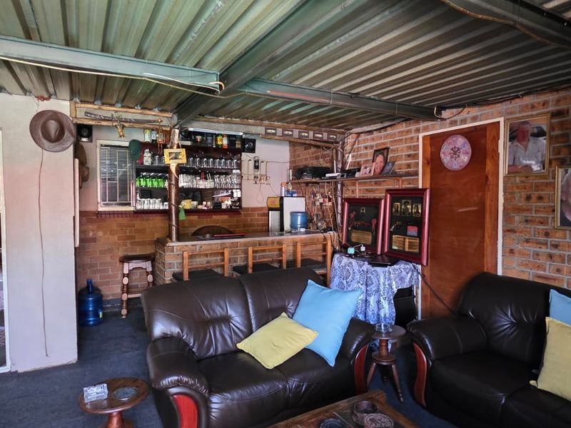 Spacious Family Home with Separate Flatlet in CE2 - Photo 6