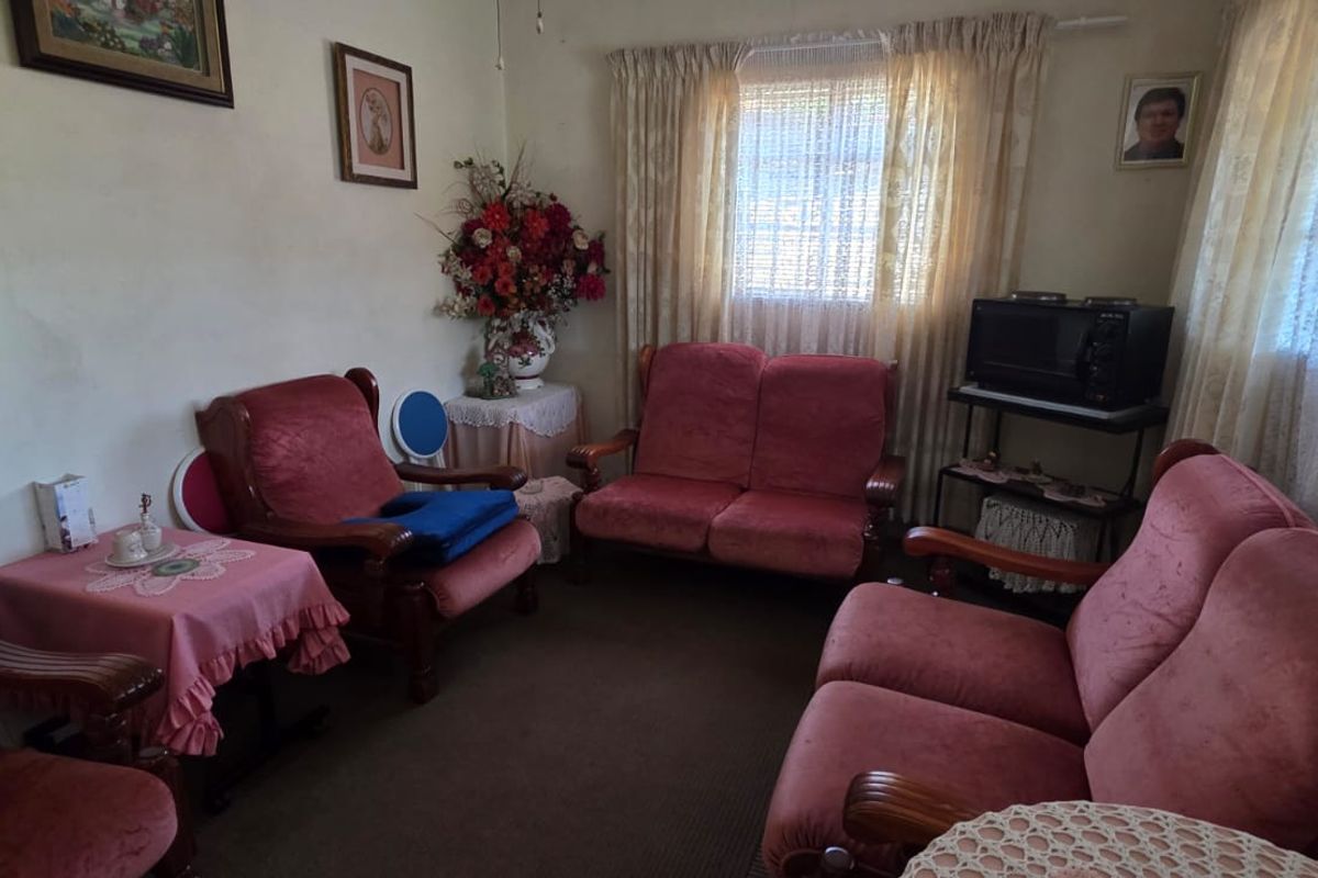 Spacious Family Home with Separate Flatlet in CE2 - Photo 2