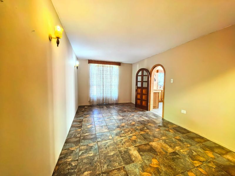 Modern, spacious family house for sale in a prime area in Sasolburg - Photo 7