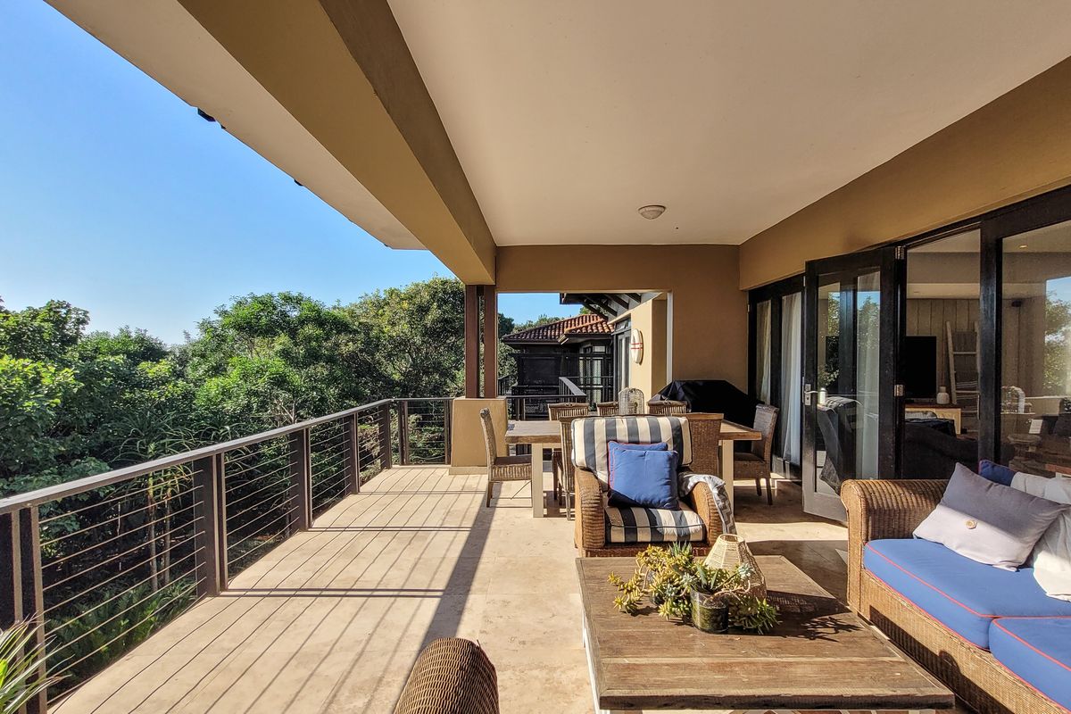 Luxury Living on an Exclusive Golf Estate – Prime Location! - Photo 5