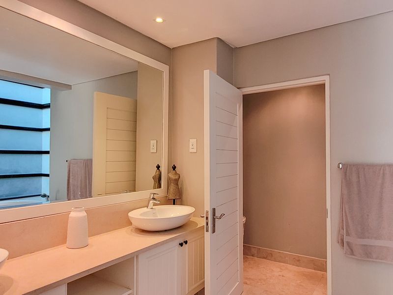 Luxury Living on an Exclusive Golf Estate – Prime Location! - Photo 10