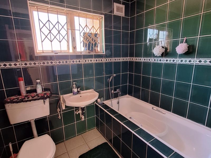 Lovely Area - Photo 8