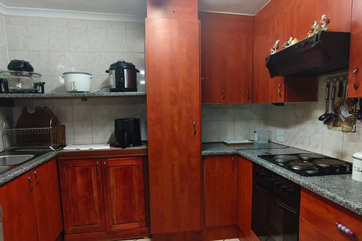 Bargain Opportunity in a Quiet & Popular Complex! - Photo 5