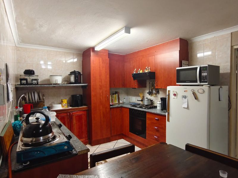 Bargain Opportunity in a Quiet & Popular Complex! - Photo 4