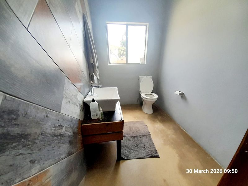 Monthly Income of R9 200 for Vodacom Tower - Chicken Coop - Irrigation - Fully Fenced - Photo 9